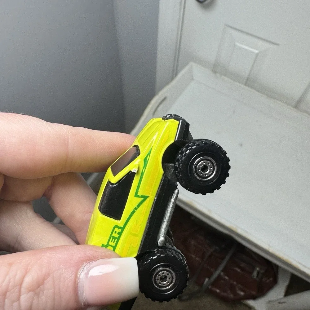 Vintage Hot Wheels 1984 Tall Ryder 4x4‎ Lime Green Truck